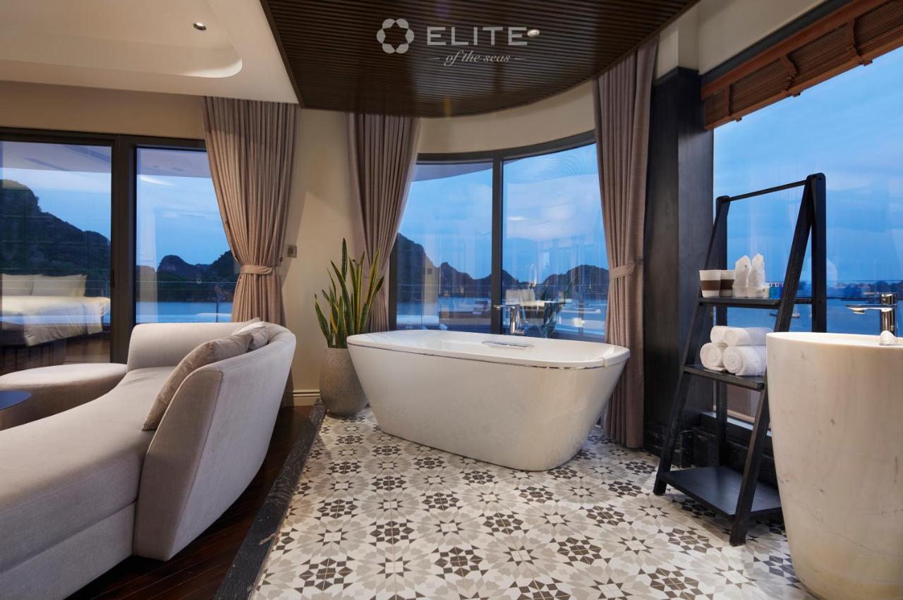 Elite Of The Seas Botel 5*